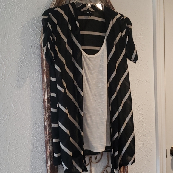 Top - Picture 1 of 2